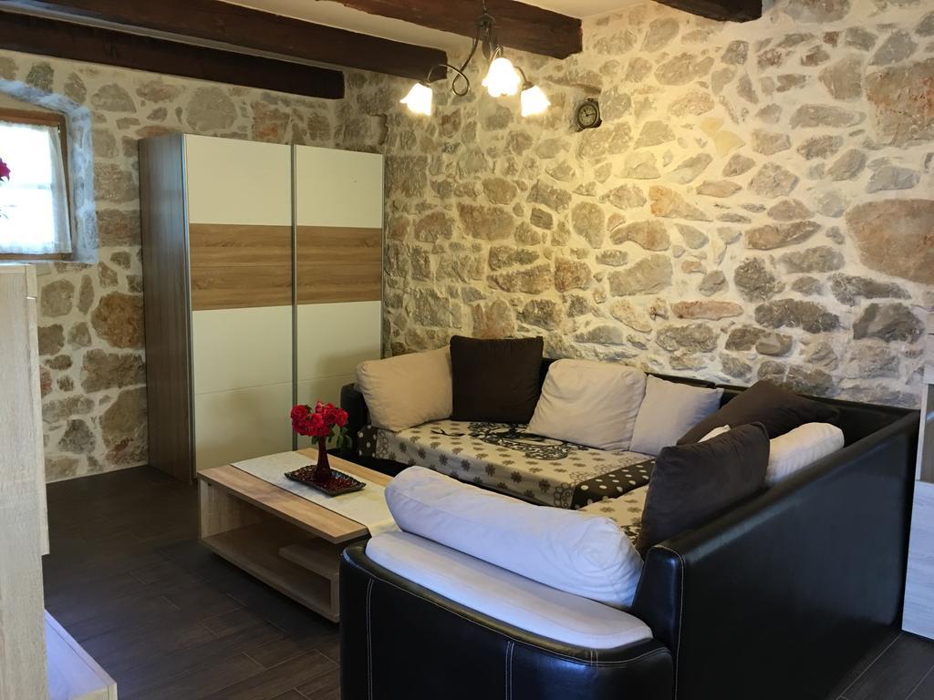 Holiday Home Rasopas Malinska Εξωτερικό φωτογραφία